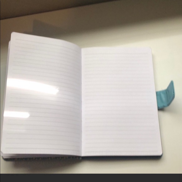 New Teal 6”X9” Faux Leather Blank Lined Page Journal With Magnetic Closure - Picture 8 of 8